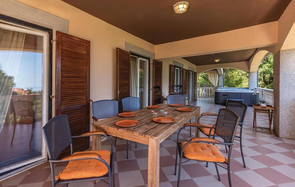 Beach Front Home In Matulji