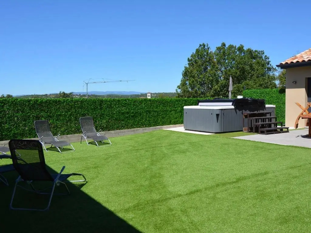 Maison Ruoms, 5 pièces, 8 personnes - FR-1-382-149