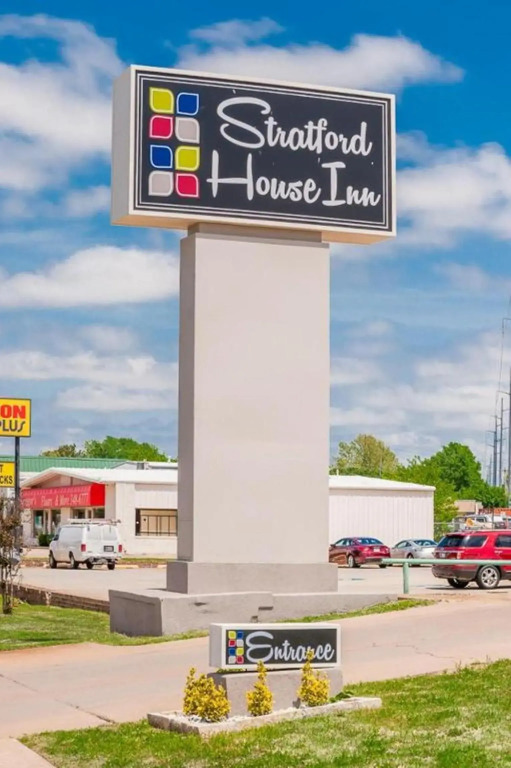 Stratford House Inn