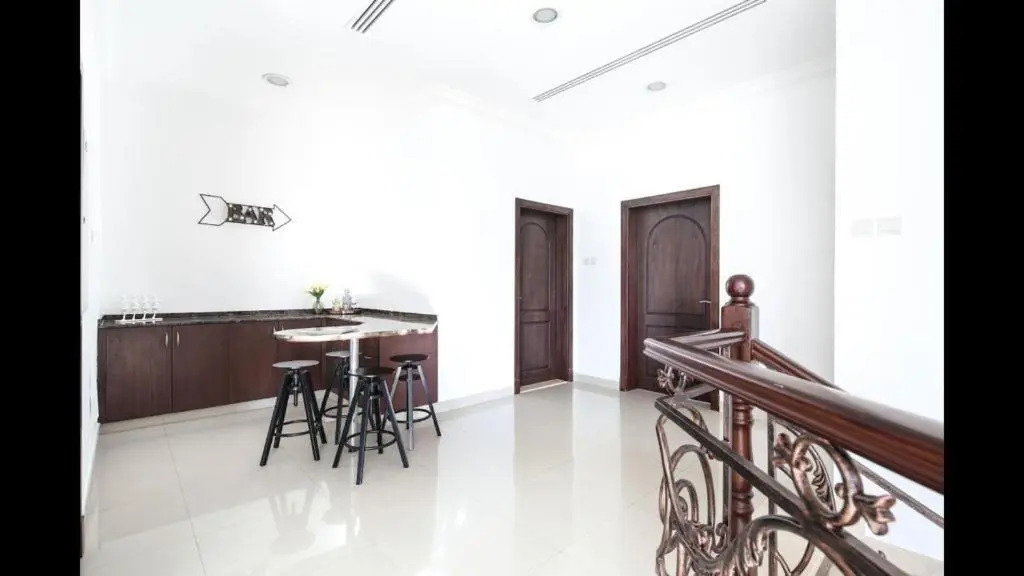 Hometown Apartments - Incredible 4 Bedroom plus maidsroom Villa