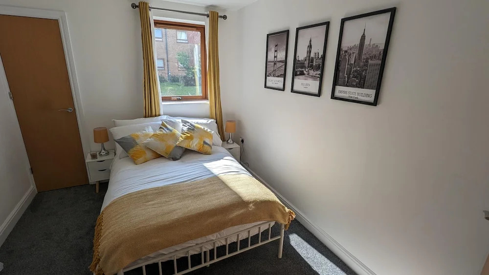 Greenhithe Flat-kent- 20 Mins to London-petsok