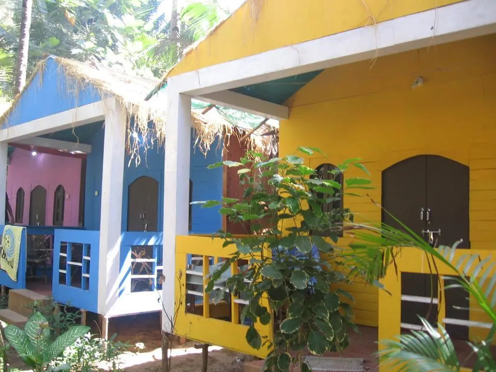 Camp SanFrancisco Guest House