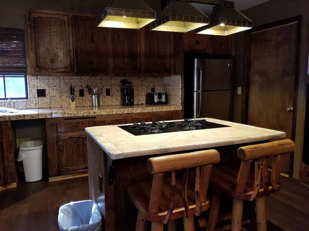 Grey Squirrel Resort