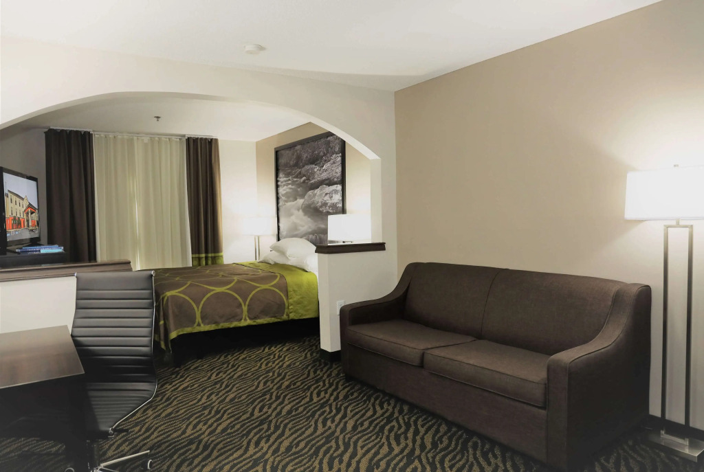 Super 8 by Wyndham High Point/Greensboro