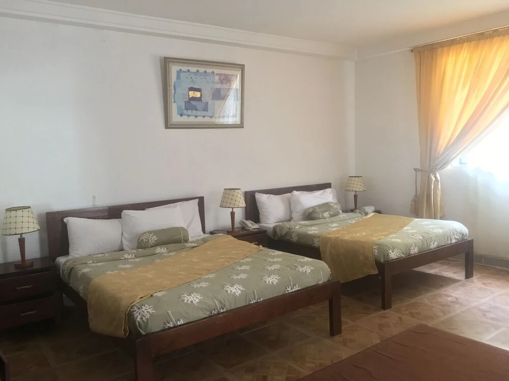 Embassy Suites Hotels & Restaurant