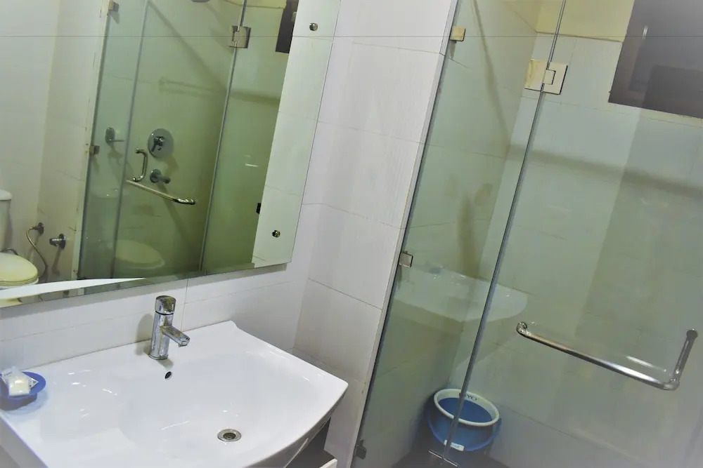 Hotel Ashish Continental