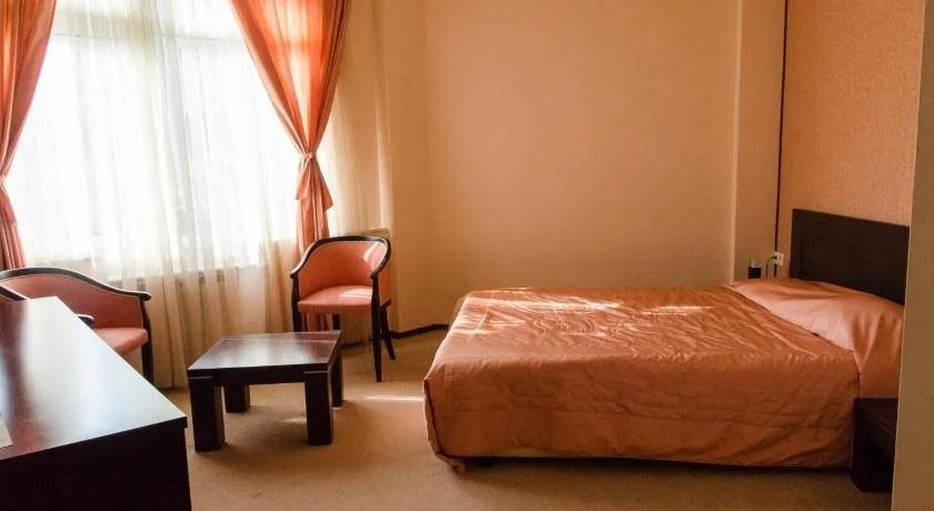 Hotel Ezeroto
