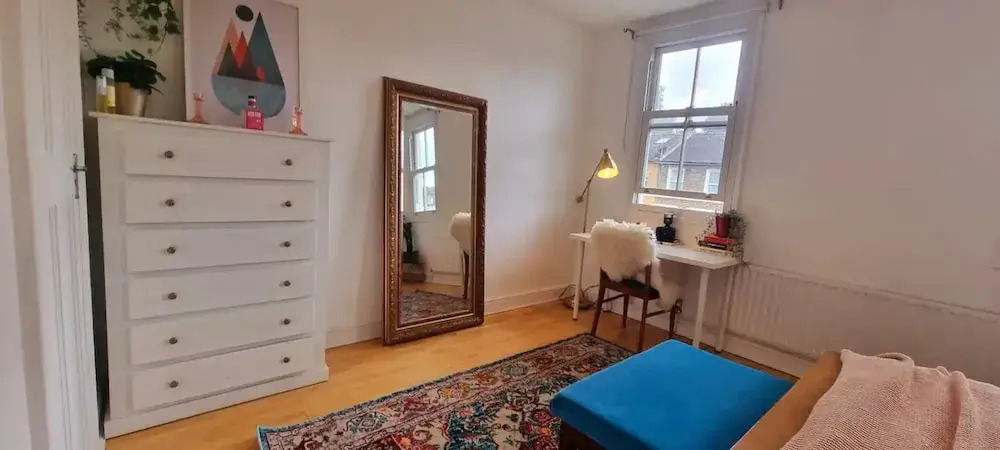 Stylish 3 Bedroom Townhouse in Brockley With Large Garden