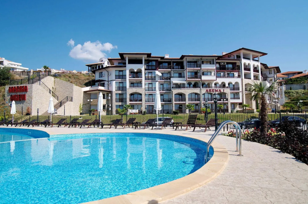 ARENA Aparthotel