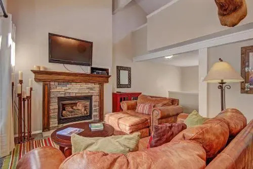 Lance'S West 7 Condominium