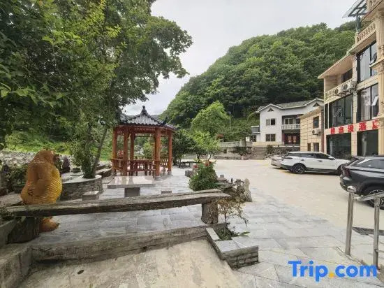Shennongjia Bear Infestation Homestay
