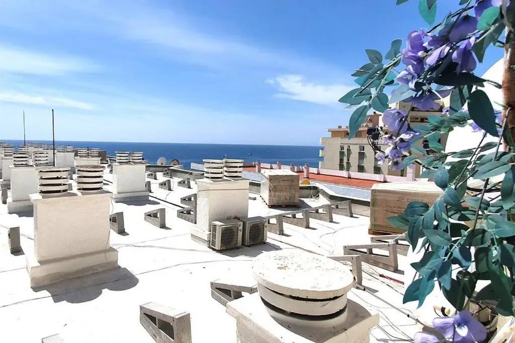 SKOL 645. Exclusive Three Bedrooms Apartment with Sea Views