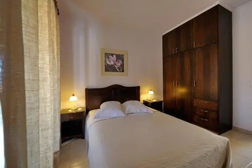 Dianthos Guesthouse