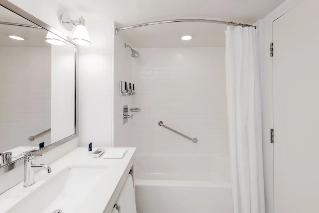 Wyndham Grand Fallsview Hotel