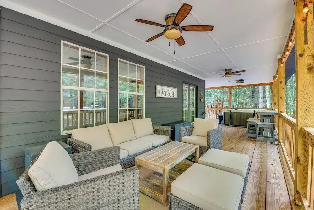Hot Tub, Beach Access: Albrightsville Retreat