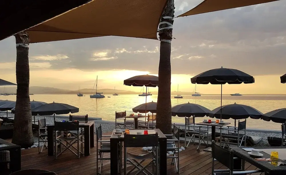 Bor Hôtel & Restaurant - Plage privée