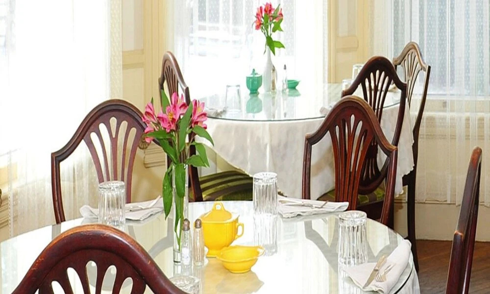Wainwright Inn