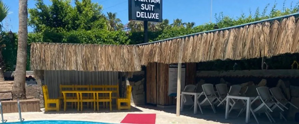Side Meryam Suit Deluxe Hotel
