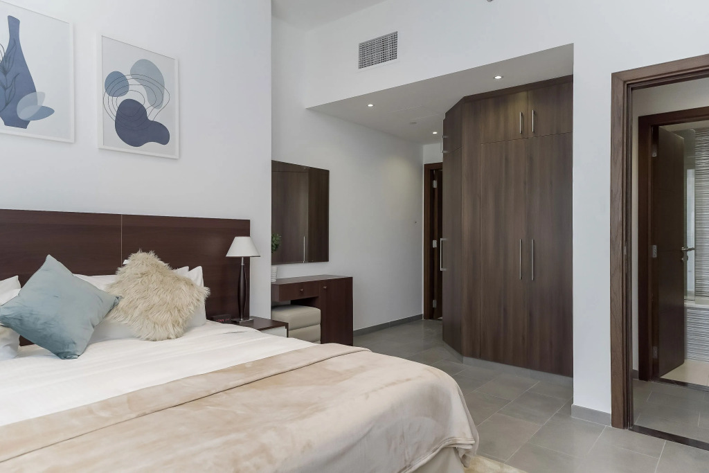 Unique Apt. With Balcony In Jam Marina