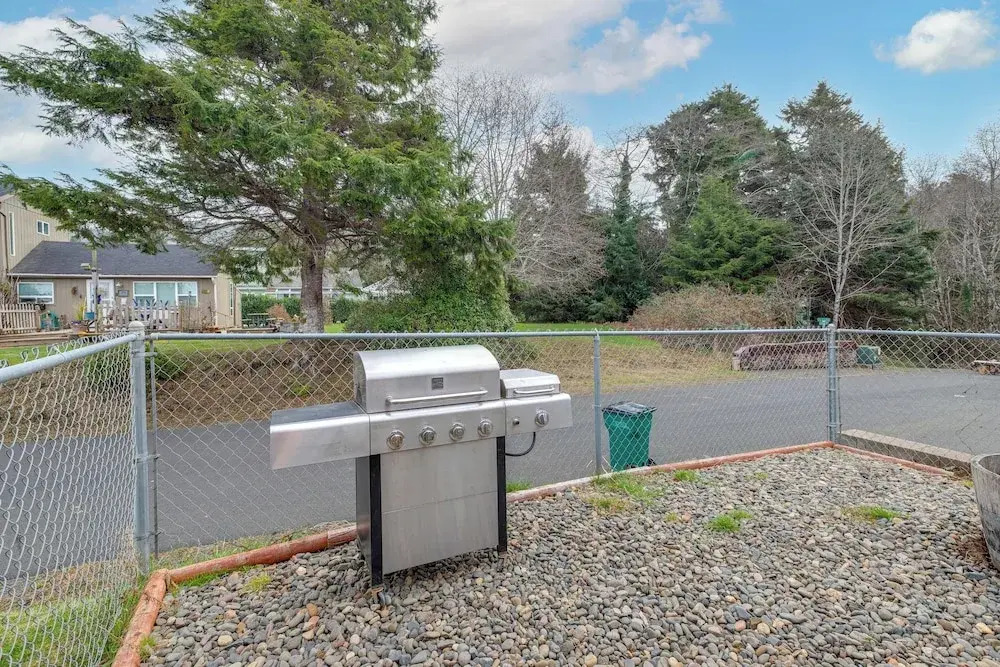 Rockaway Beach Vacation Rental: Walk to Ocean