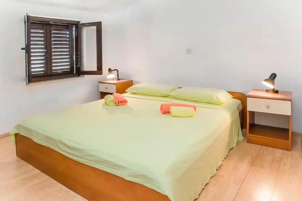 Ante Apartments