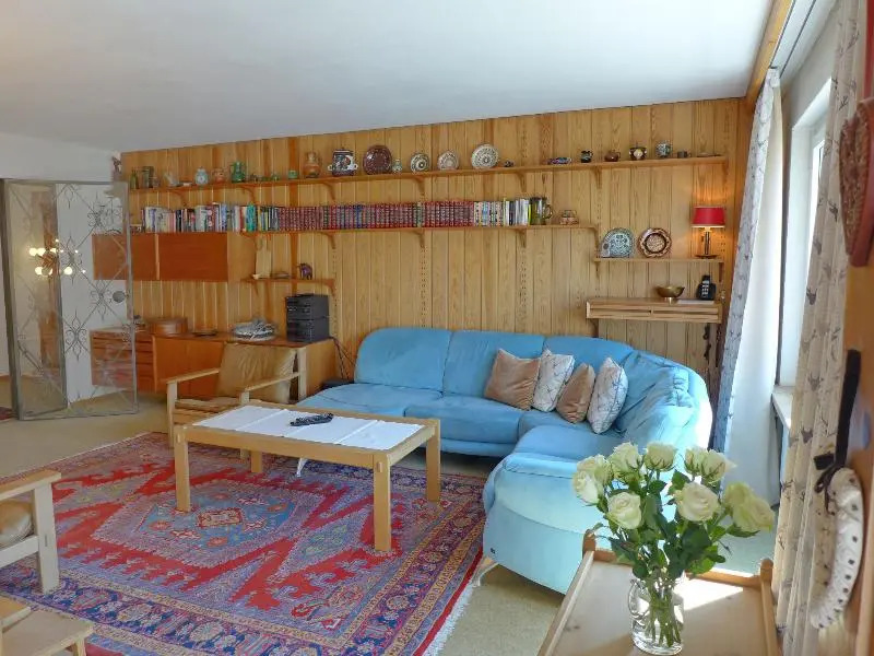 Apartment Chesa Clüs 6 by Interhome
