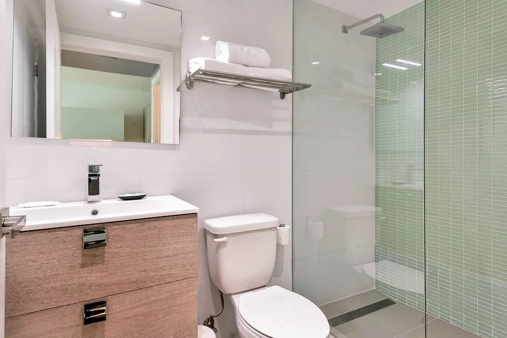 Private Condos at 1215 West by LMC