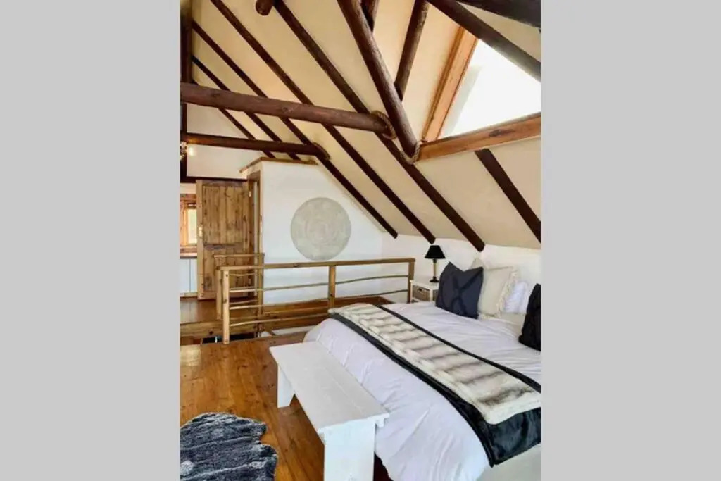 J Bay Surf Villa