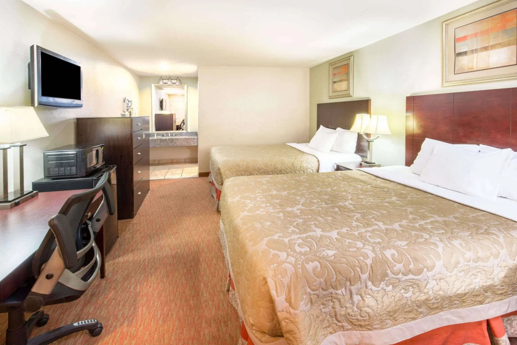 Global Inn