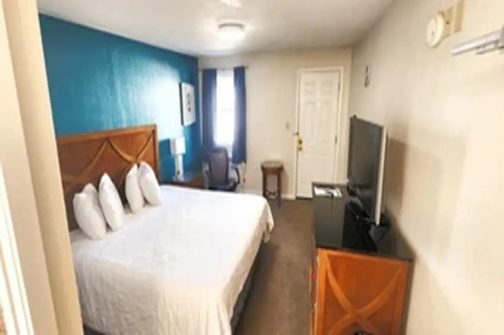 Roses Motel