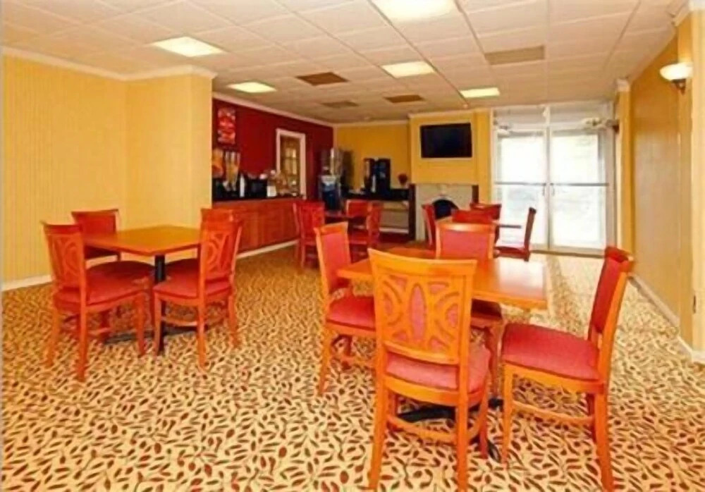 Super 8 by Wyndham Monticello NY