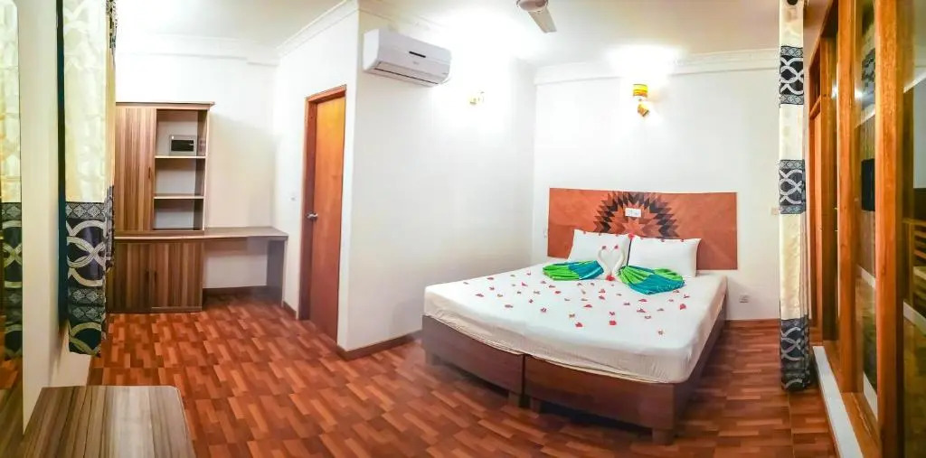Seena Inn