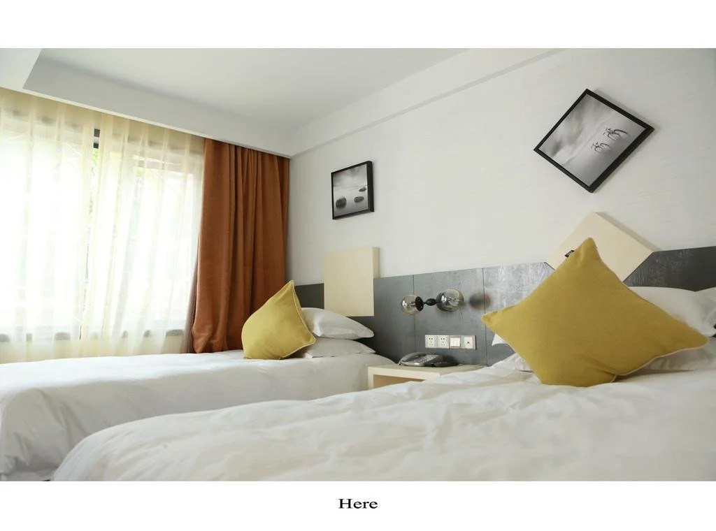 Hangzhou Here Art Hostel