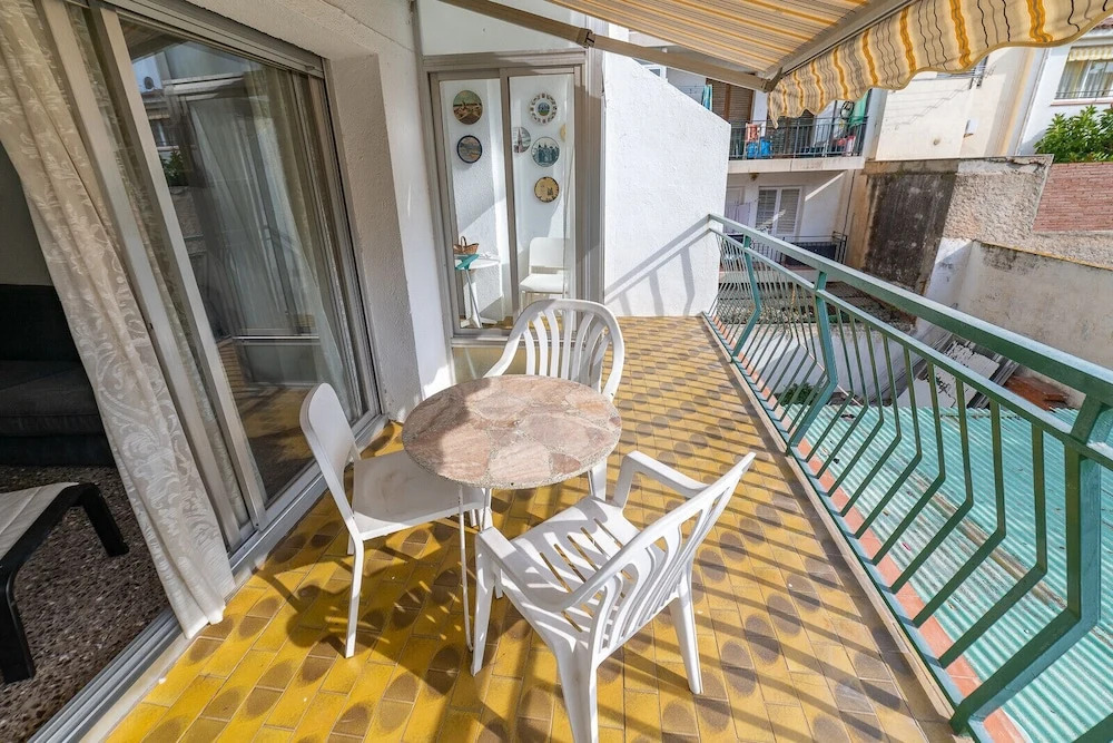 HomeHolidaysRentals Flores