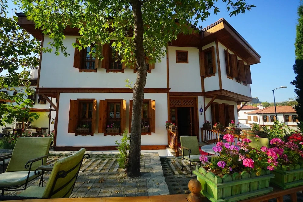 Yeni Konak Hotel