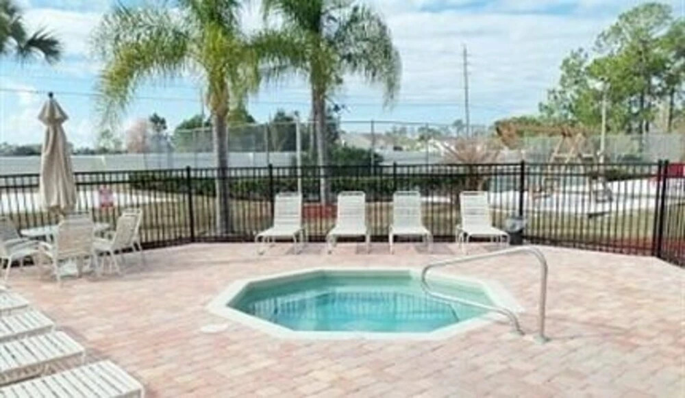 Royal Palm Bay (231693) - 3 Br Condo