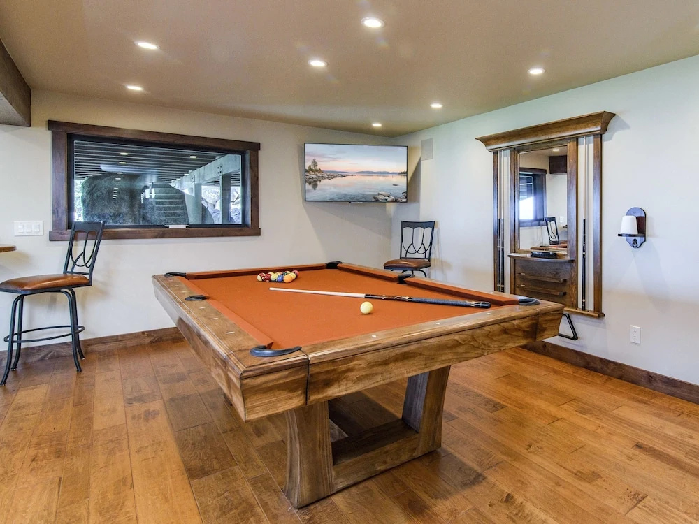 1481 Ledge Court Home 5 Bedrooms 4.5 Bathrooms Home