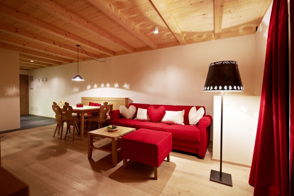 Zin Senfter Residence