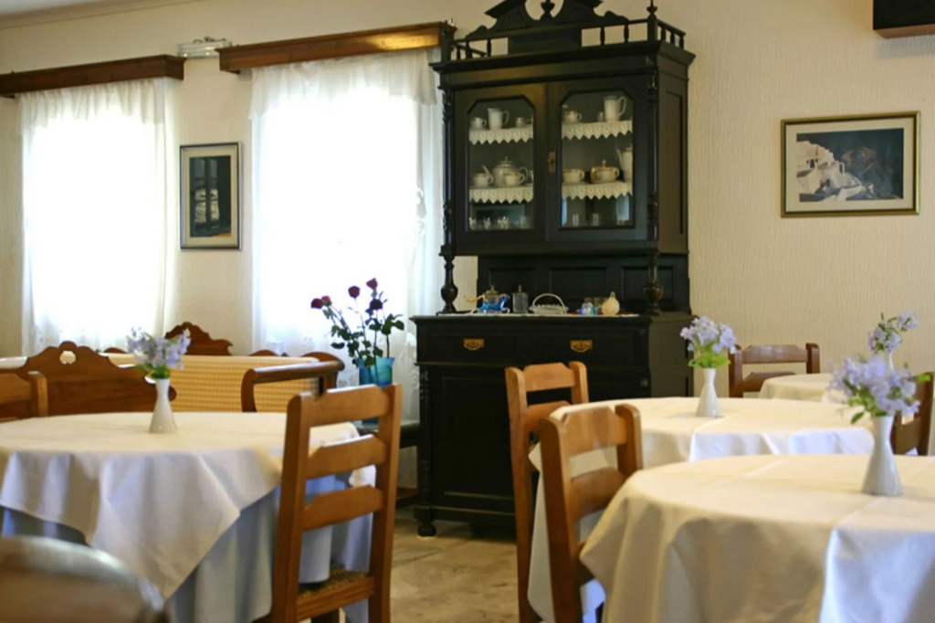 Artemis Santorini