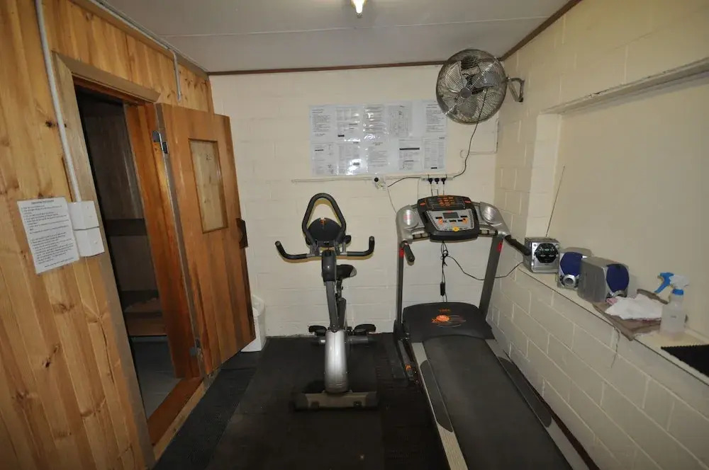 Dylene Caravan Park - 2 Br Family Cabin With Air
