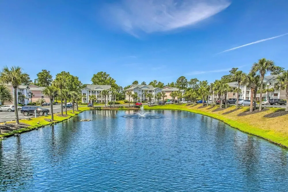 Screened Porch & Community Perks: Myrtle Beach Gem