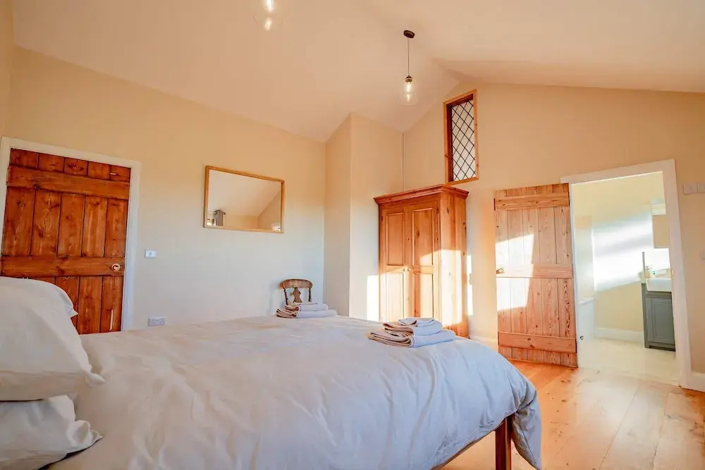 Host Stay Upperley Barn