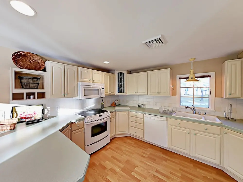 87 West Pond Rd Home 3 Bedrooms 2 Bathrooms Home