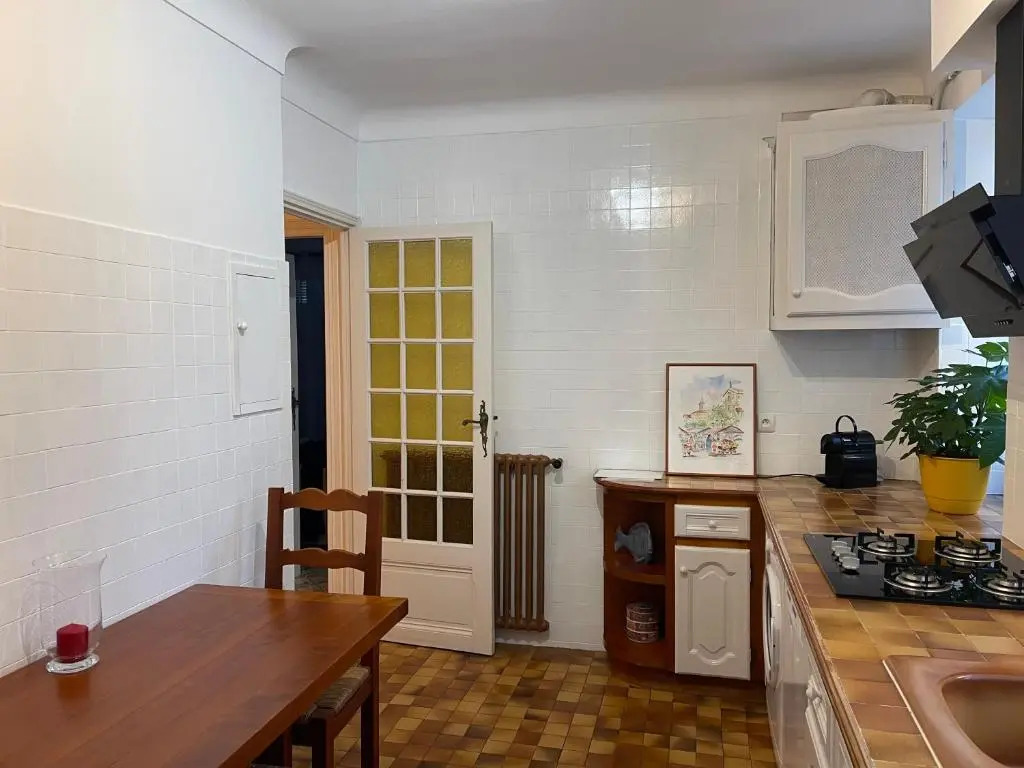 Appartement d'époque avec jardin et parking 4 personnes Le Port de Nice