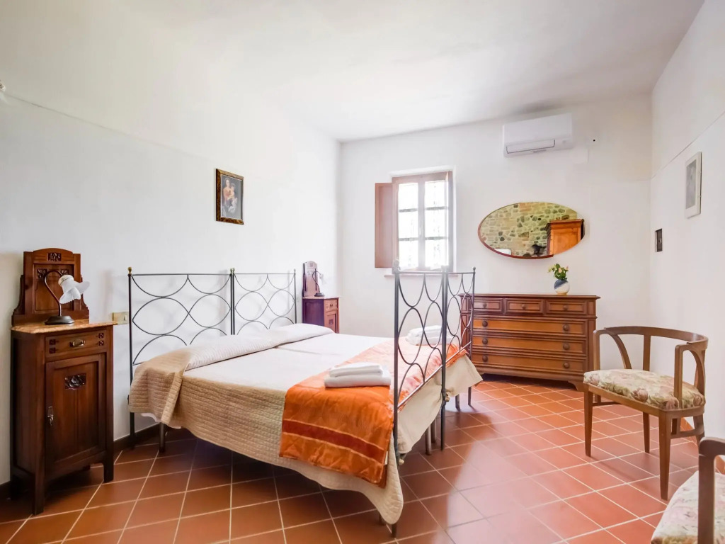 Typical Tuscan farmhouse with swimming pool and A/C