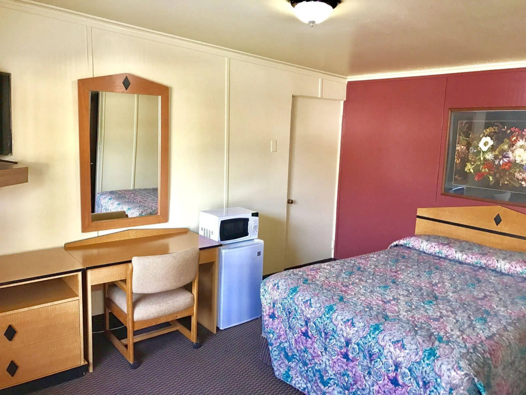 Travelers Inn Motel