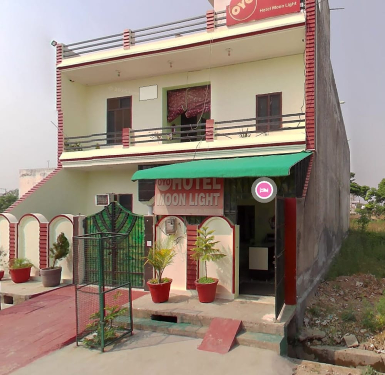 Hotel Moonlight meerut