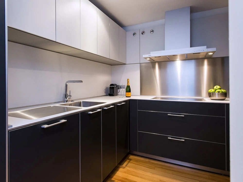 Fewdays Barcelona Apartments