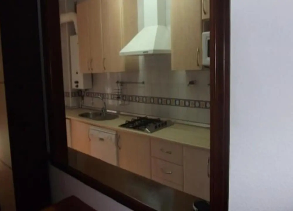 Apartment 2 Bedrooms With Pool 103424