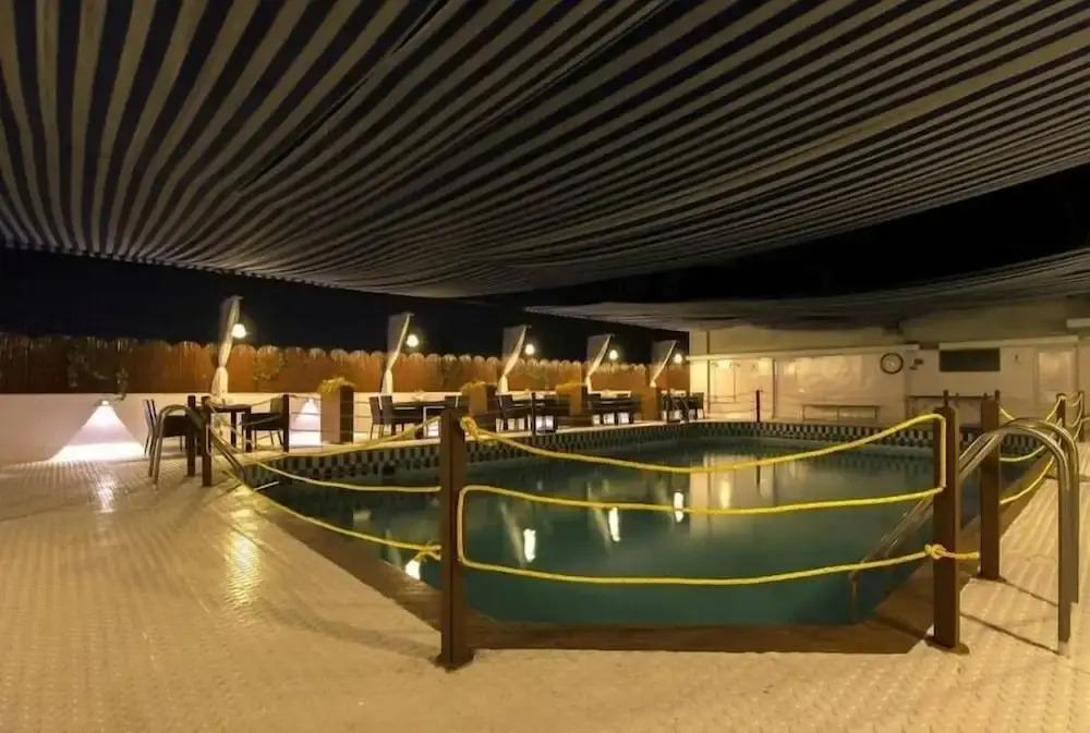 Treebo Trend Popular Hotel